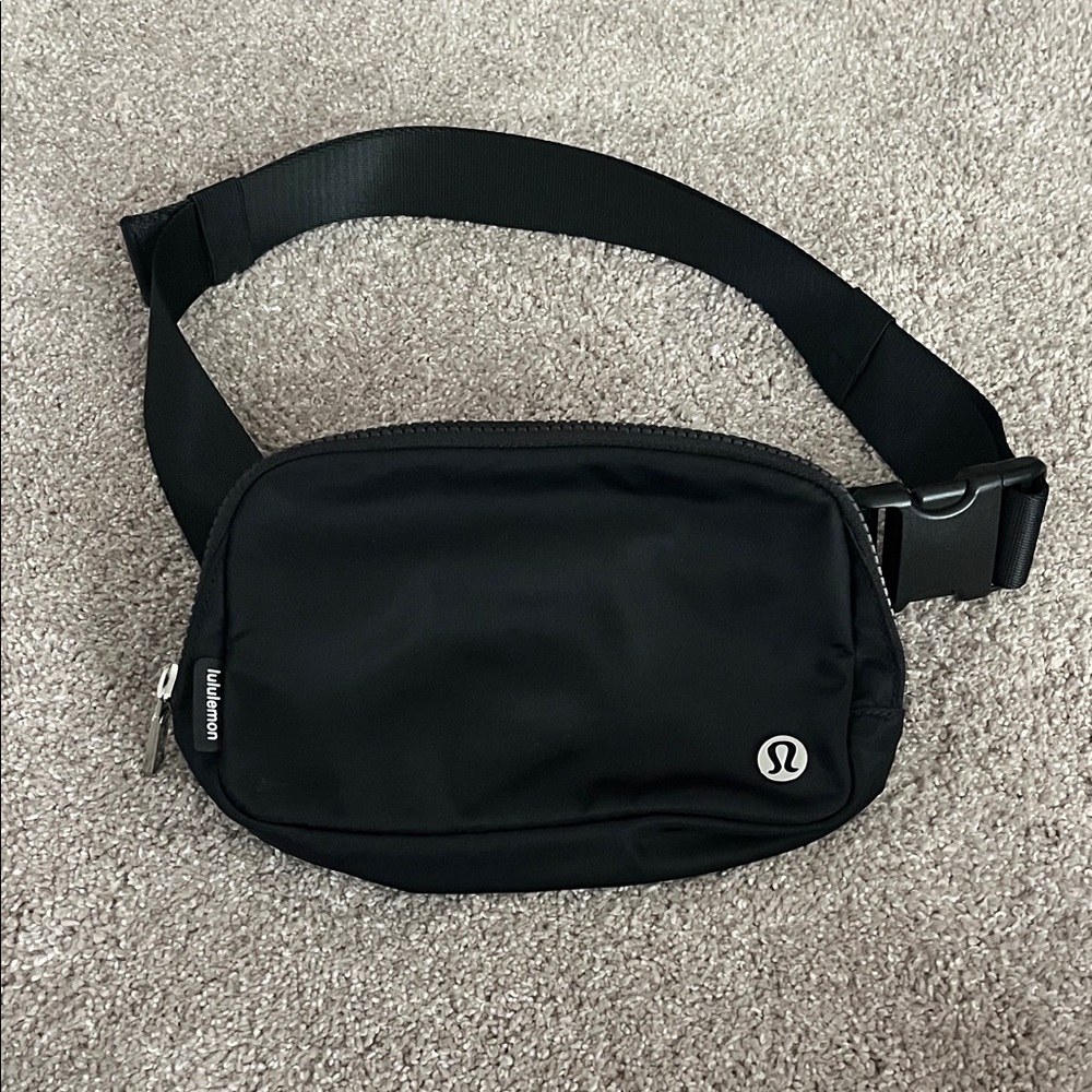 lululemon athletica Black Belt Bag